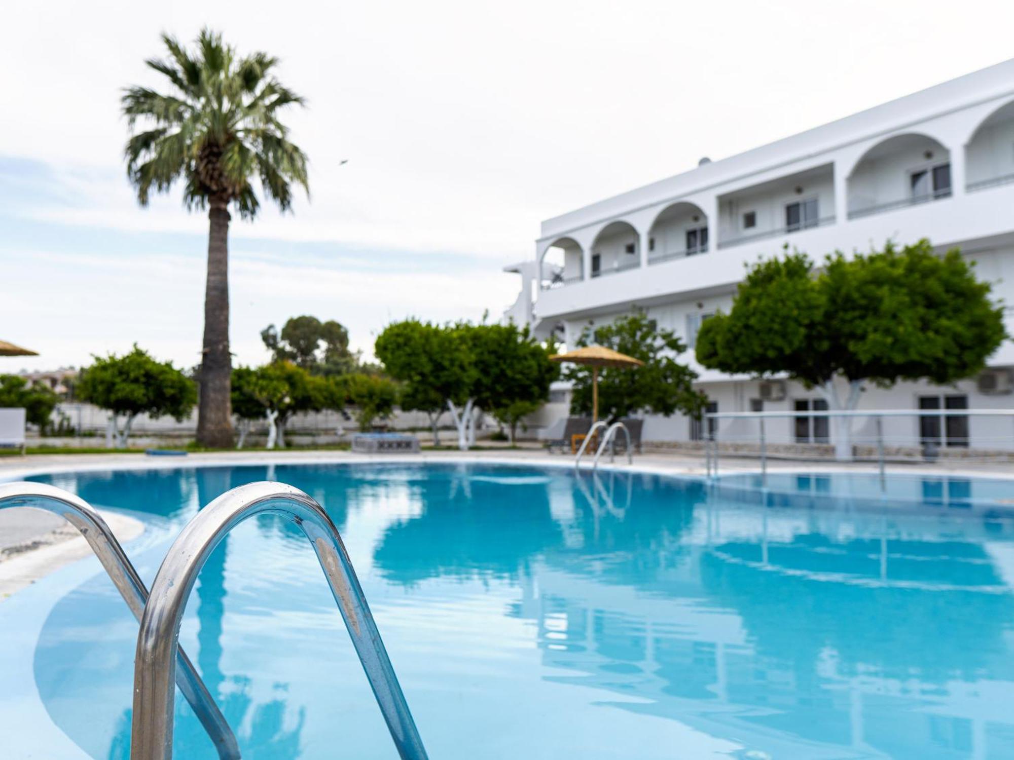 Manos Pension Faliraki Exterior photo