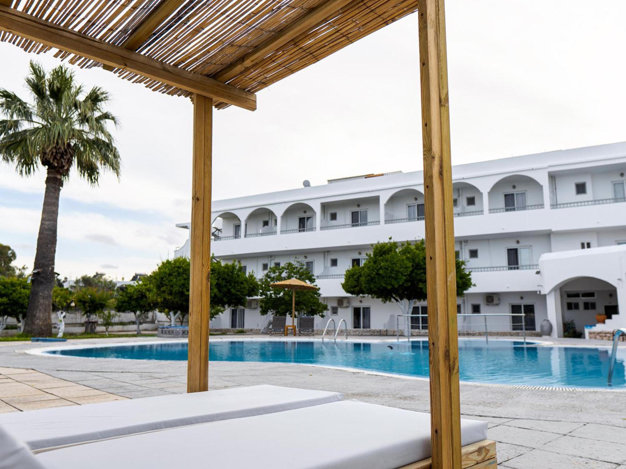 Manos Pension Faliraki Exterior photo